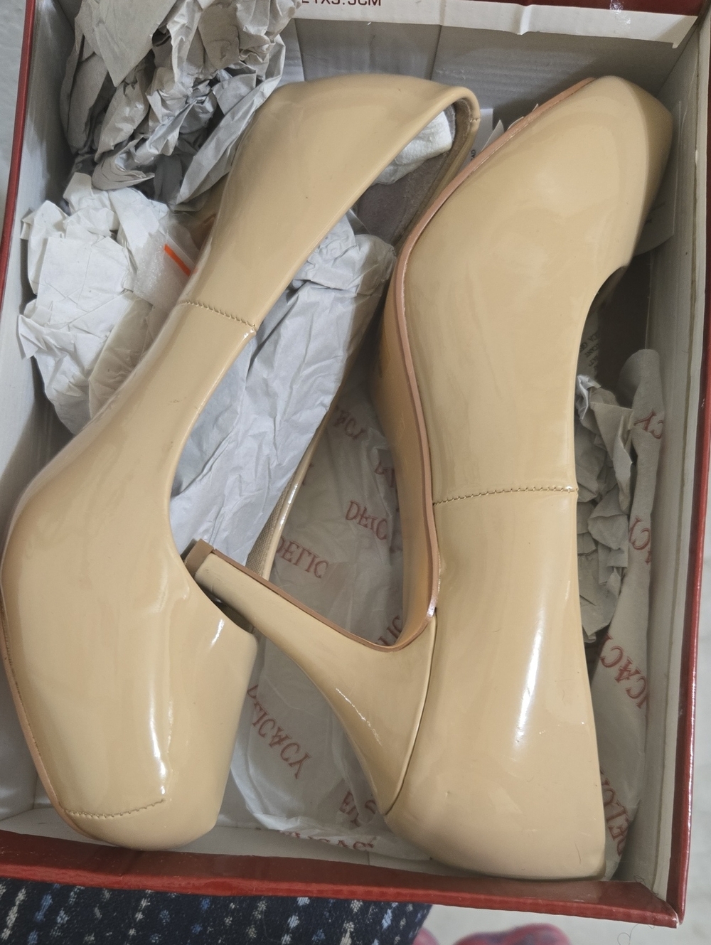 Delicacy Nude Patent Mid-Heel Pumps